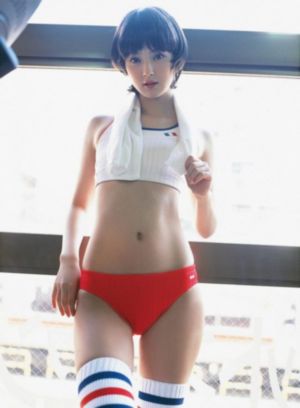 大象席地而坐