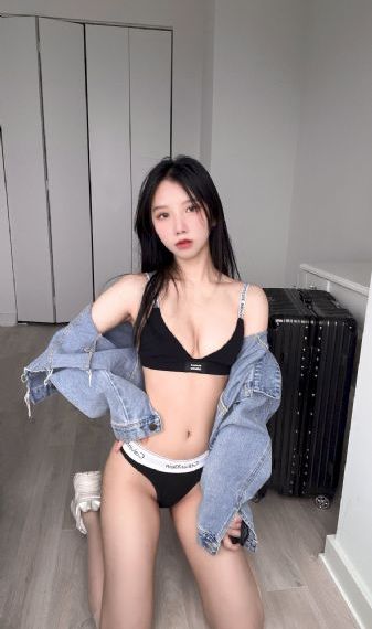 娇妻被领导玩得呻吟在线电影
