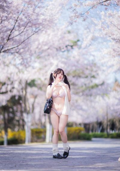 伦理年轻漂亮小