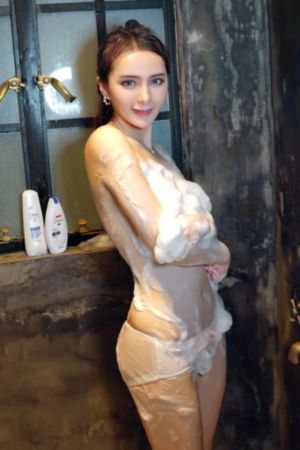 邻桌的怪同学