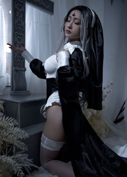 家教女老师