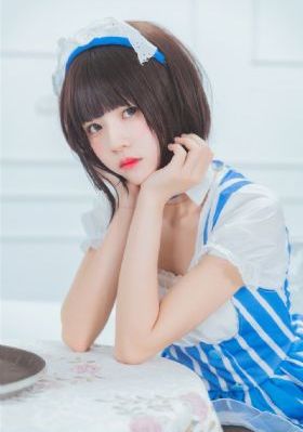色伊伊