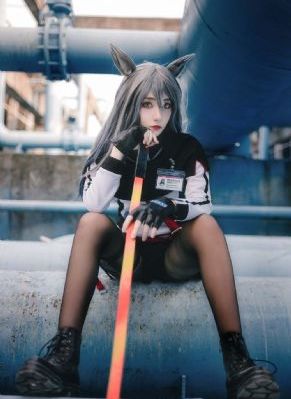 我爱喵星人鞠婧祎